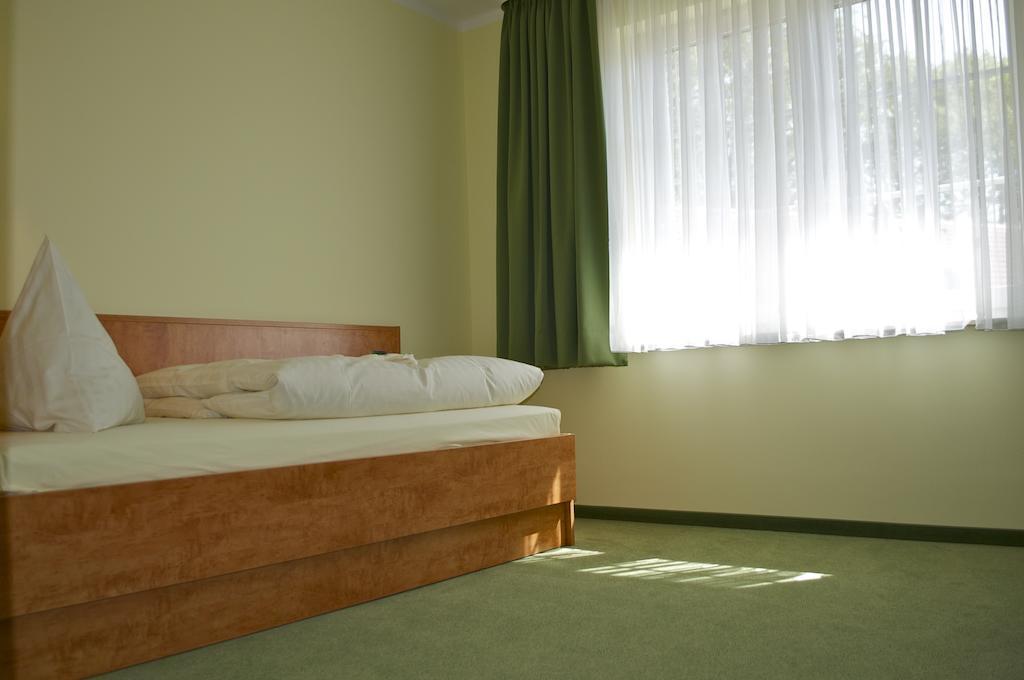Gasthof & Pension Zum Himmel Rubenow Стая снимка